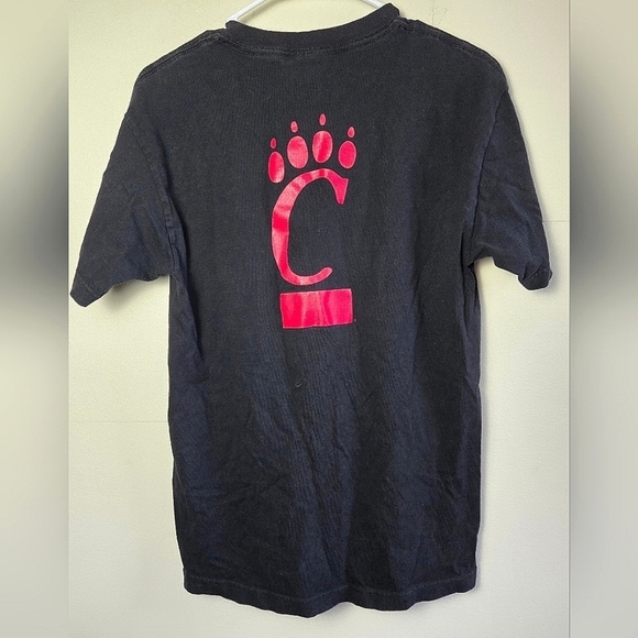 Men's Nike Cincinnati Bearcats Just Do It Graphic Shirt, Size Small - Picture 2 of 3